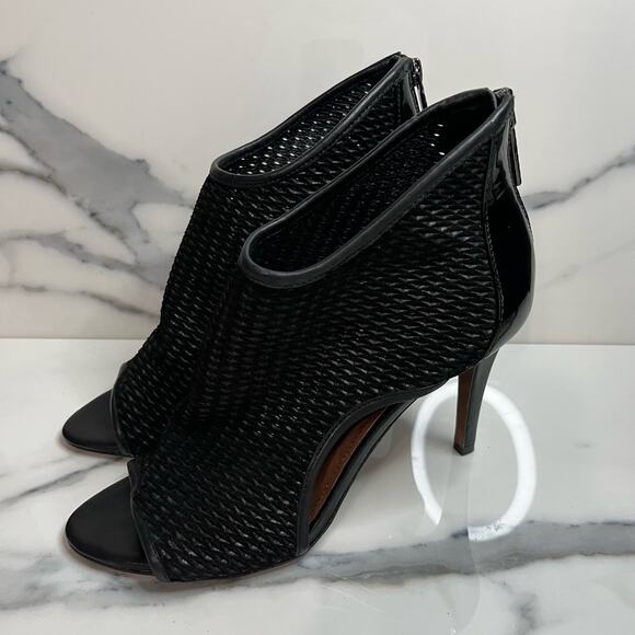 Donald J Pliner | Women's Black Perforated Suede Peep Toe Ashlyn Booties Sz 8.5 - Picture 3 of 7